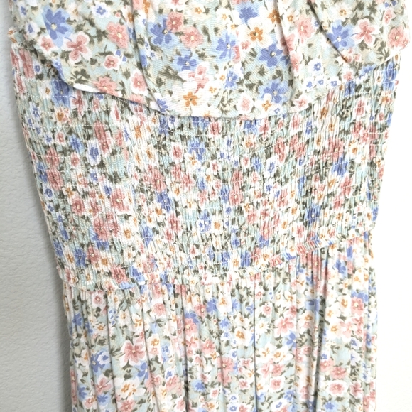 Carly Jean Los Angeles Ruffled Floral Maxi Dress - Picture 6 of 13
